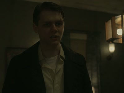 - Charlie...
- That he can see my swollen feet - The Whale