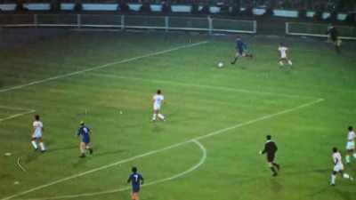 Charlton loses
his man. Oh, yes, it's four. - The United Way