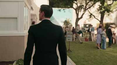 [chatter, giggling] - The Last Tycoon