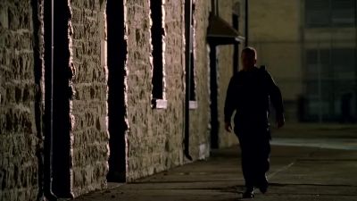 (CHATTERING ON RADIO) - Prison Break