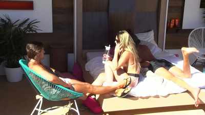 (CHATTING) - Love Island