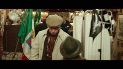 "Che fa' qui", eh?
Riunione dei carbonari? - Fuga da Reuma Park