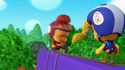 Check, clip, lean. Comin' down! - The Chicken Squad