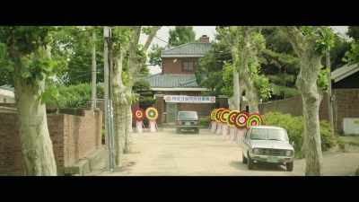 Check out a rich neighborhood. - The Drug King