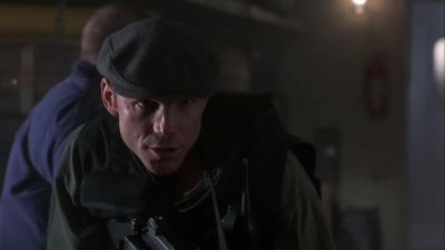 Check the baggage - Under Siege 2: Dark Territory