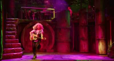 (cheerful folk music)
(audience cheering) - The Toxic Avenger: The Musical