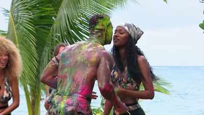 [ CHEERING ]
>> ALL RIGHT, SO I'M NOT READING - Love Island