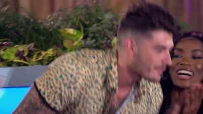 [CHEERING AND APPLAUSE]
>> I LIKE HIS TATTOO. - Love Island