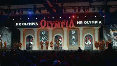(CHEERING AND APPLAUSE) - Breaking Olympia: The Phil Heath Story