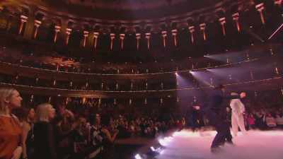 CHEERING AND APPLAUSE - An Audience With Kylie