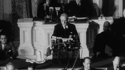 (cheering, applause) - To End All War: Oppenheimer & the Atomic Bomb