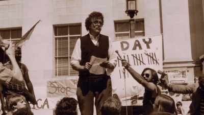 [cheering, applause] - Kurt Vonnegut: Unstuck in Time