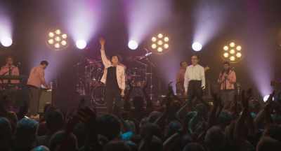 [cheering and applause] - The Sparks Brothers