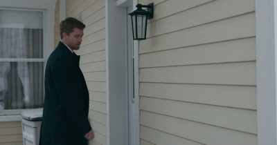 (cheering and applause) - The Republic of Sarah