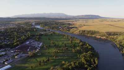 [cheering and applause] - Epic Yellowstone