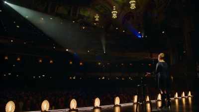 [cheering and applause] - Amy Schumer: Growing