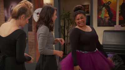 [cheering, applause] - Raven's Home