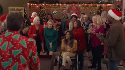 (cheering and clapping) - Holiday Hotline