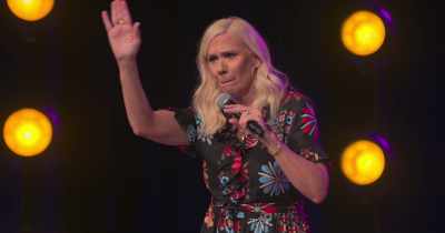 [cheering continues] - Leanne Morgan: I'm Every Woman