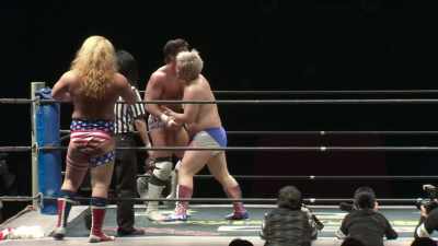 (Cheering)
(Grunts) - The Wrestlers