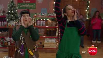 -[cheering]
-[hooting] - Under the Christmas Tree