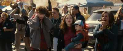 - [cheering]
- Mom! - The Family Plan