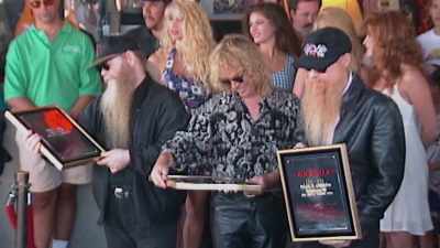 [cheering] - ZZ Top: That Little Ol' Band From Texas