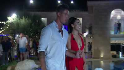 (CHEERING) - Love Island