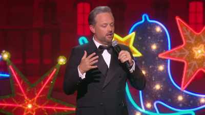 [cheering] - Nate Bargatze's Nashville Christmas