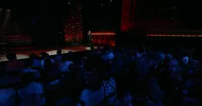 [cheering] - Neal Brennan: 3 Mics
