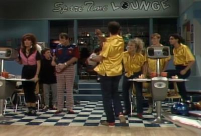 [cheering] - Married... with Children