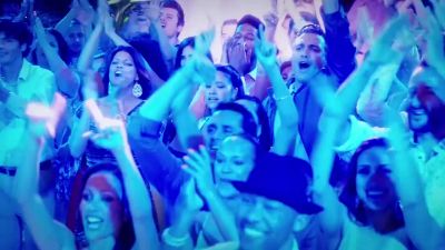 (cheering) - Jane the Virgin
