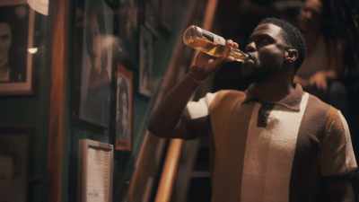 [cheering] - Kevin Hart & Chris Rock: Headliners Only