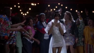            (cheering) - Pose