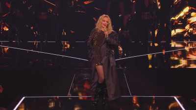 CHEERING - An Audience With Kylie