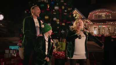 [cheering] - Haul Out the Holly: Lit Up