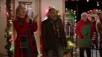 (cheering)
(whistle blowing) - Toying with the Holidays