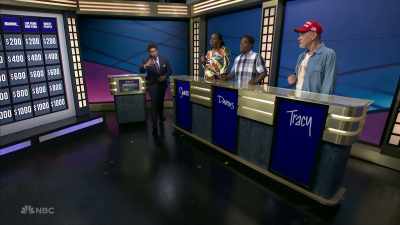 ‫[ Cheering ]
‫Who are you?
‫What's your age and your name? - SNL50: The Anniversary Special