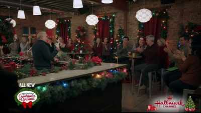 - [cheering]
- Yay, Eddy! - Check Inn to Christmas