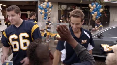 [ cheerleaders cheering ] - Rizzoli & Isles