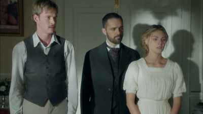 [CHEERS AND APPLAUSE] - Grand Hotel