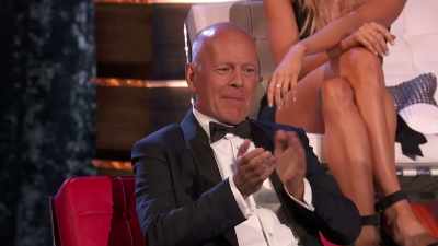 [ Cheers and applause ] - Comedy Central Roast of Bruce Willis