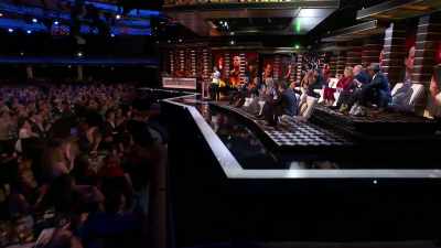 [ Cheers and applause ] - Comedy Central Roast of Bruce Willis