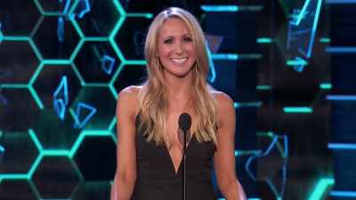 [ Cheers and applause ] - Comedy Central Roast of Bruce Willis