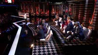 [ Cheers and applause ] - Comedy Central Roast of Bruce Willis