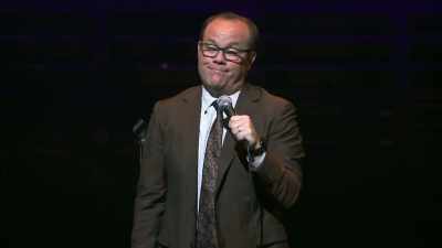 [cheers and applause] - Tom Papa: Human Mule