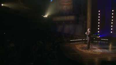 [cheers and applause] - Tom Papa: Human Mule