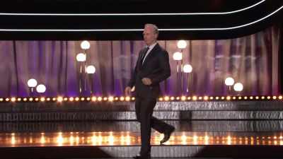 [ Cheers and applause ] - Carol Burnett: 90 Years of Laughter + Love