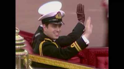 [ Cheers and applause ] - Prince Andrew: Banished