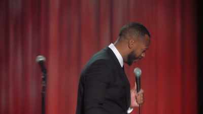 [cheers and applause] - Marlon Wayans Presents: The Headliners